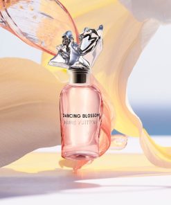 Donna Louis Vuitton | Dancing Blossom