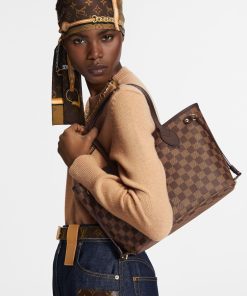 Donna Louis Vuitton Totes | Neverfull Pm