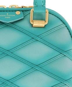 Donna Louis Vuitton Mini Bags | Alma Nano