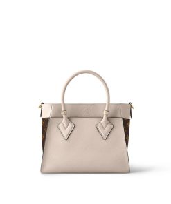 Donna Louis Vuitton Totes | Borsa Tote On My Side Pm Greige